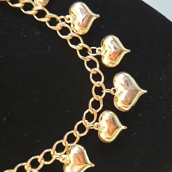 HEARTS of all sizes NECKLACE - Picture 2 of 7